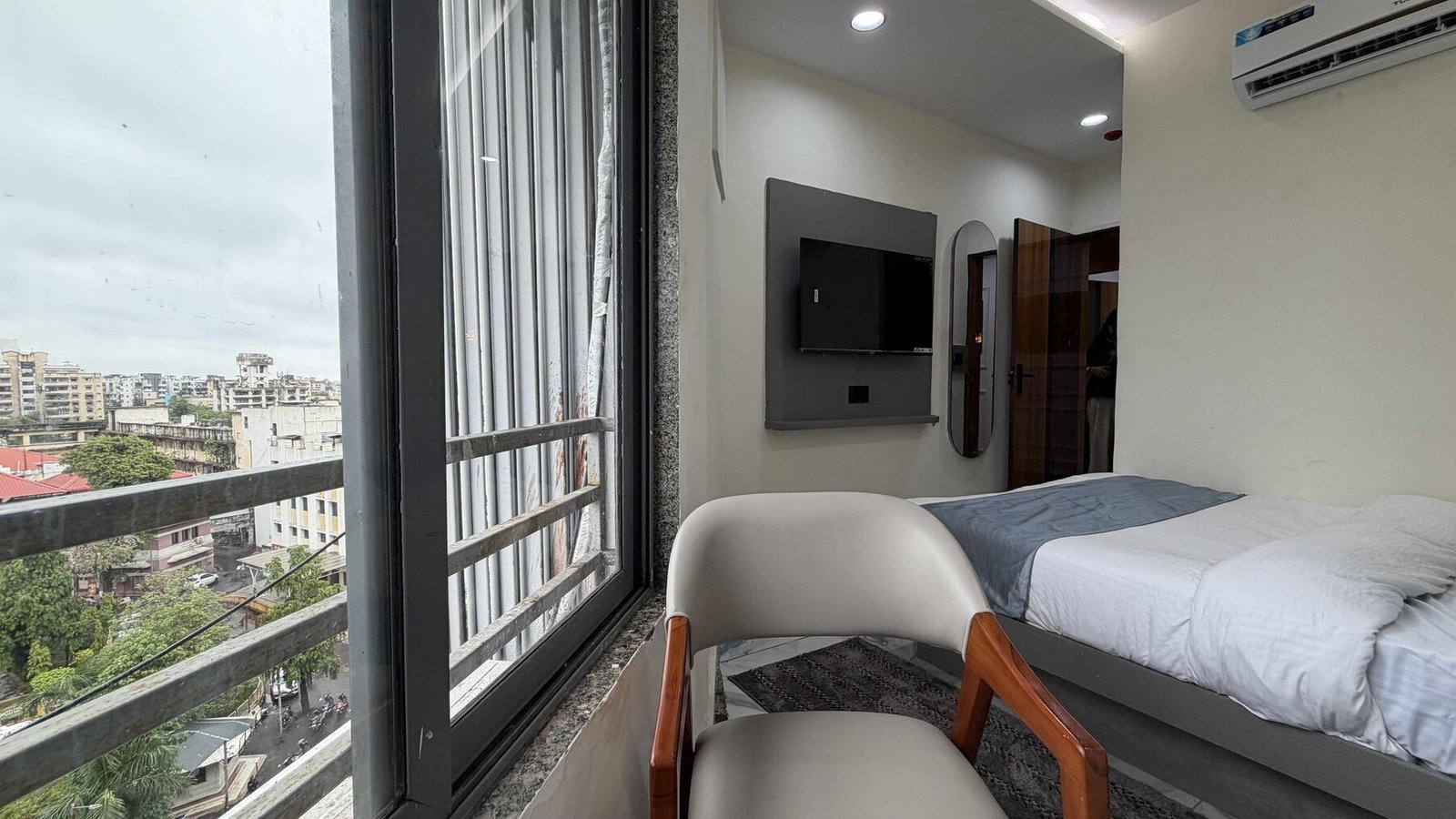 Deluxe Room view 3