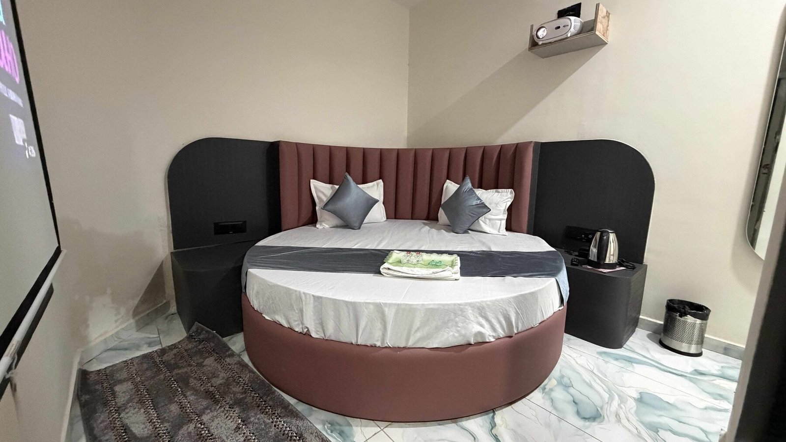 Jacuzzi Room